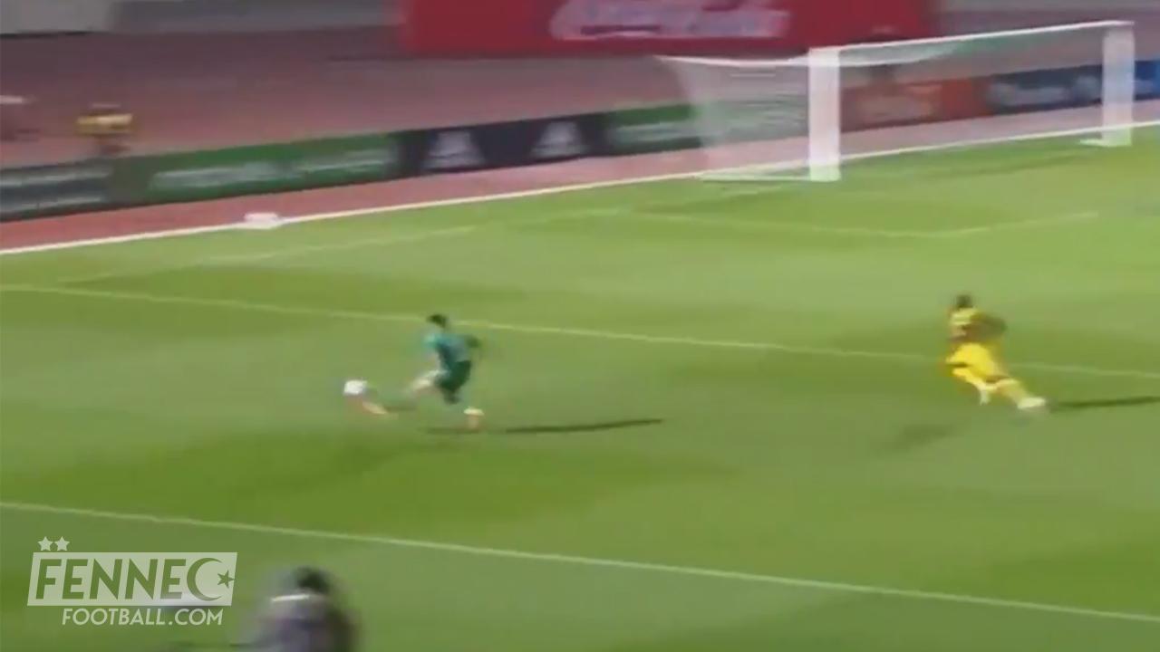 L'incroyable contrôle d'Adam Ounas face au Mali (Vidéo)