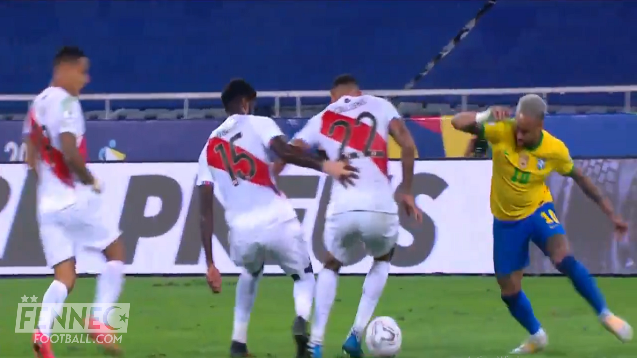 L'incroyable dribble de Neymar qui humilie la défense péruvienne ! (Vidéo)