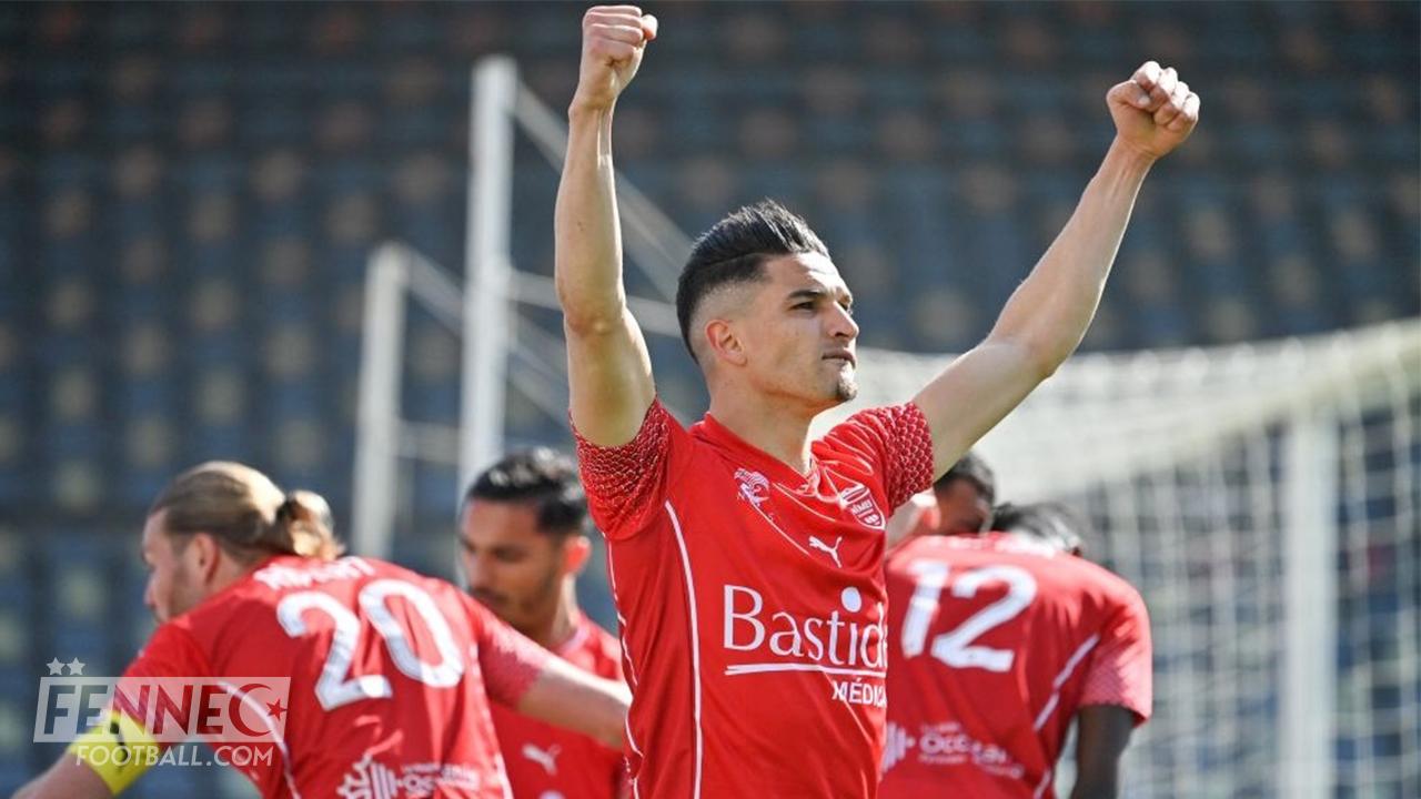 Mercato : Le coach de Nimes monte au créneau concernant l'avenir de Ferhat