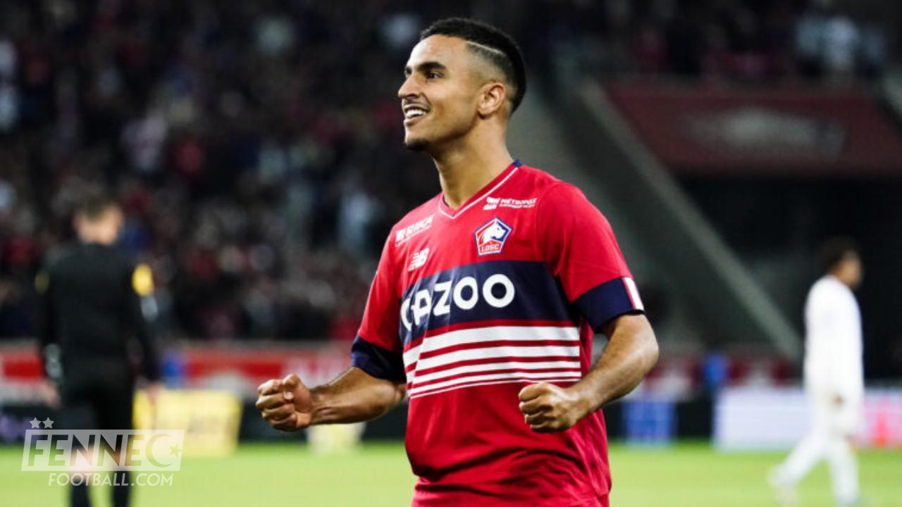 Un tacos dans le vestiaire : Adam Ounas provoque un fou rire (Vidéo)