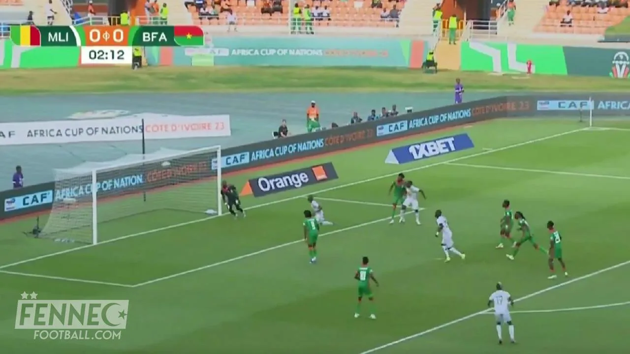 Mali - Burkina Faso : Tapsoba marque le but le plus bizarre de la CAN 2024 ! (Vidéo)