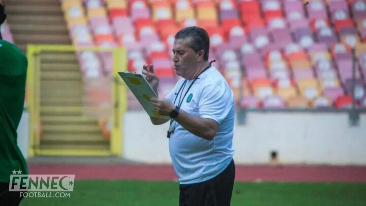 Un entraineur XXL, ne touchant que 30% du salaire à Belmadi, s'offre sur un plateau d'argent à l'équipe d'Algérie