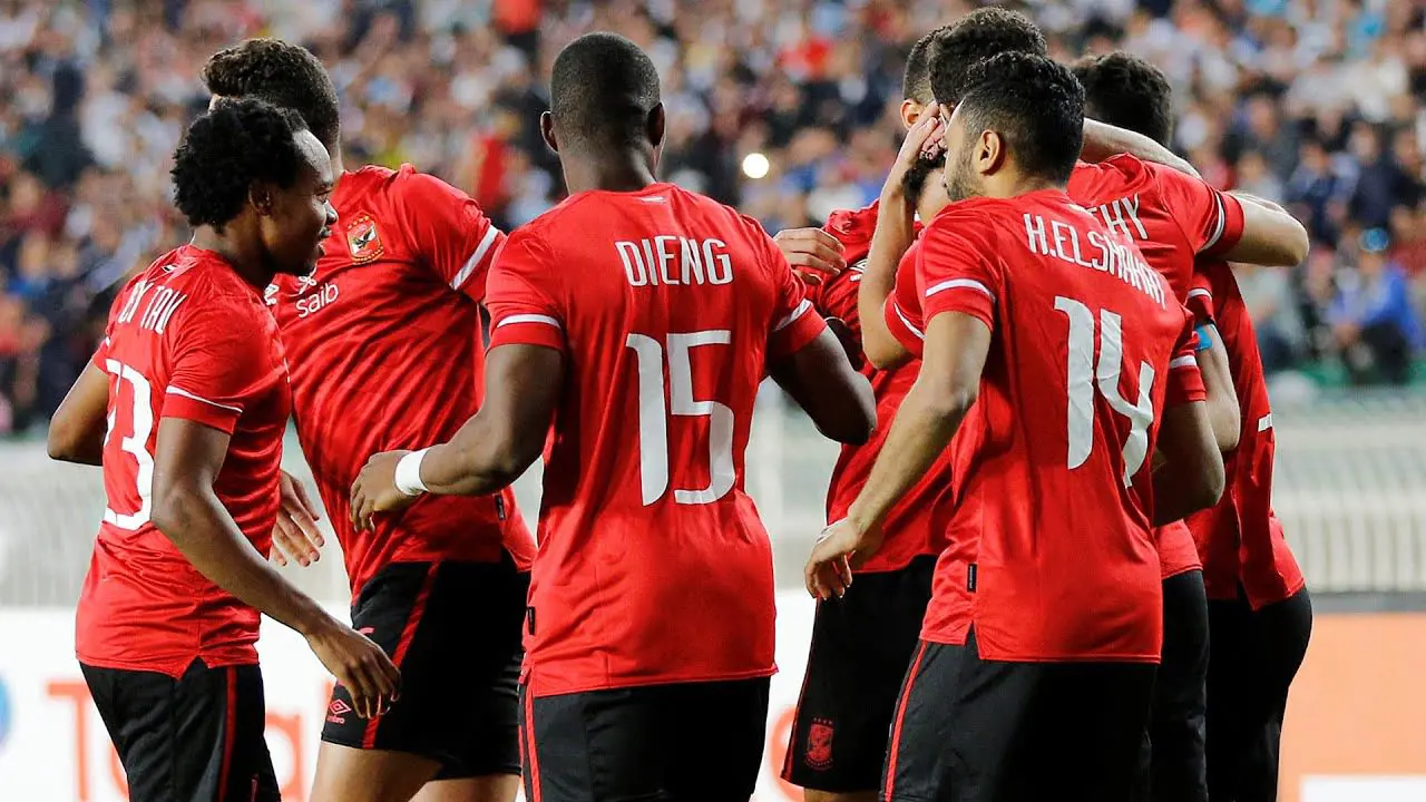 Al Ahly massacre la JS Kabylie : 2 - 0 à la mi temps