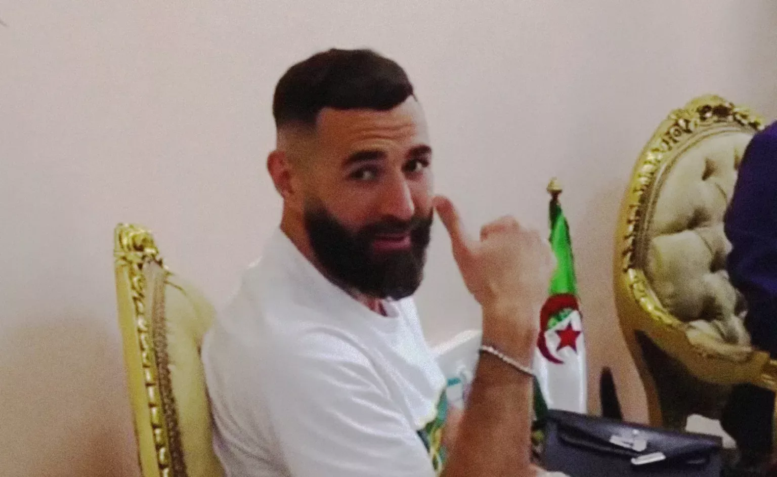Incendies en Algérie : Benzema apporte son soutien