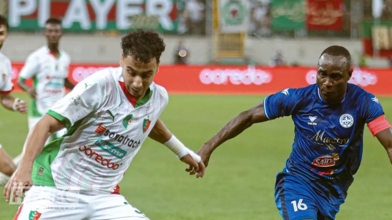 CAF : les joueurs de l'US Monastir tabassés par les fans du MCA ? Une scène montre tout le contraire