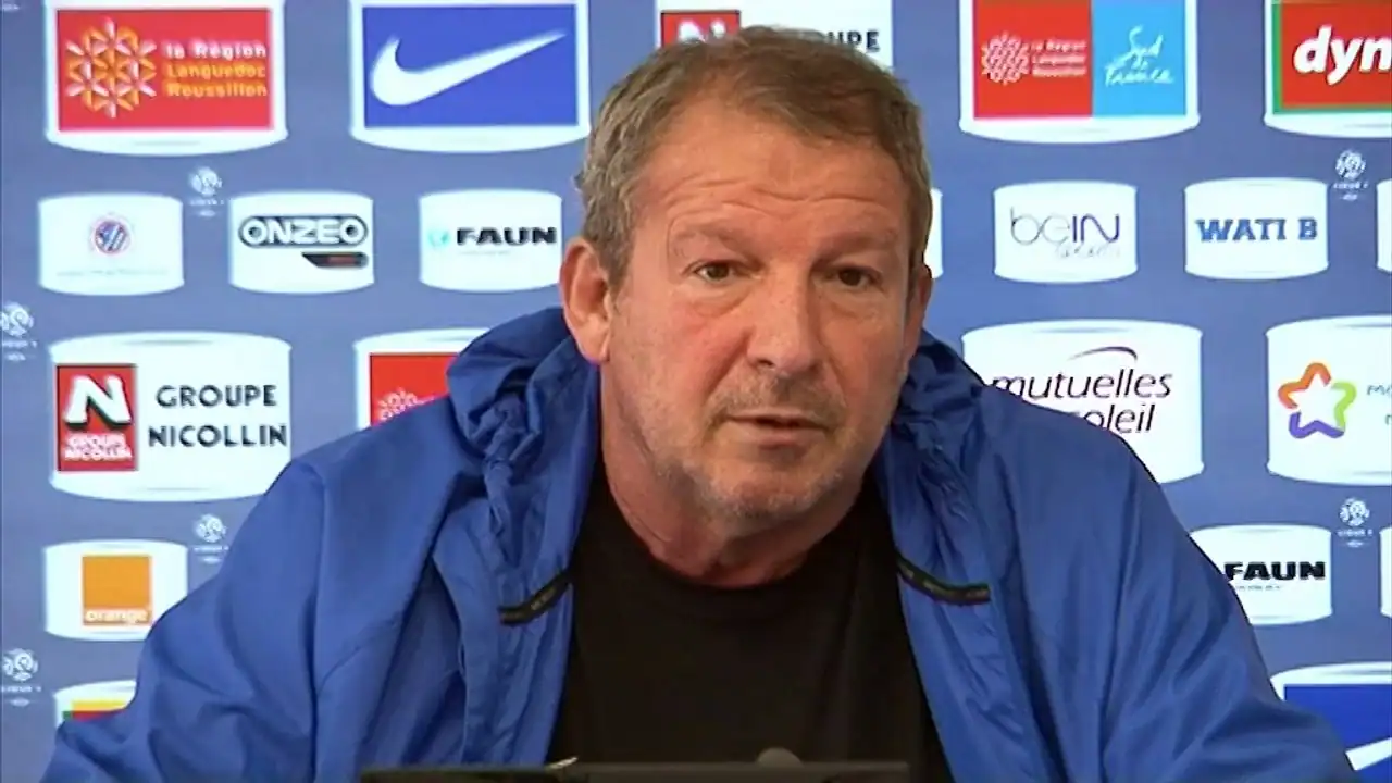 Rolland Courbis appelé en pompier en Algérie !