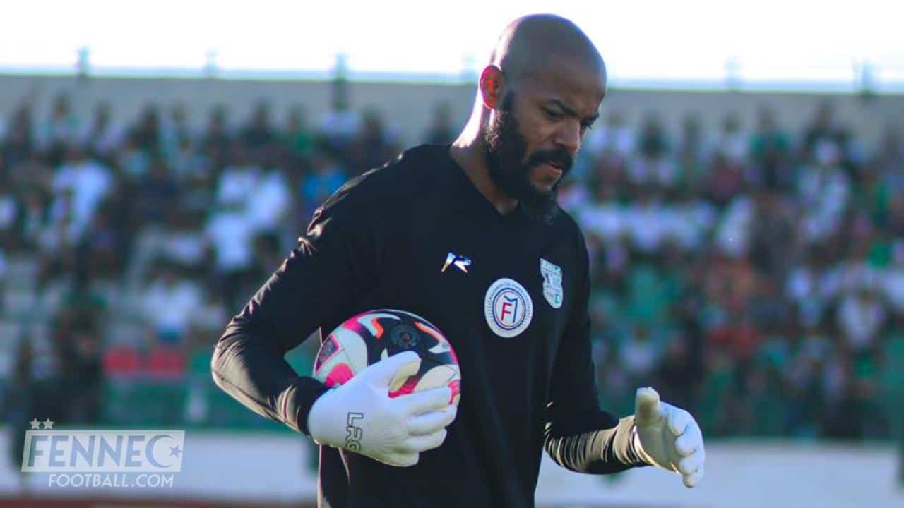Algérie : le rêve fou de M’Bolhi tombe à l'eau
