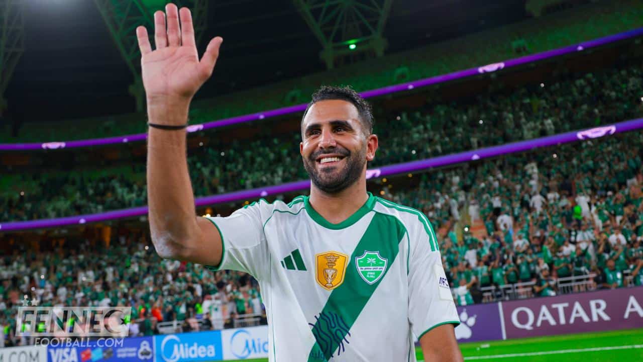 Le beau geste de Mahrez avec un enfant en pleurs (Vidéo)