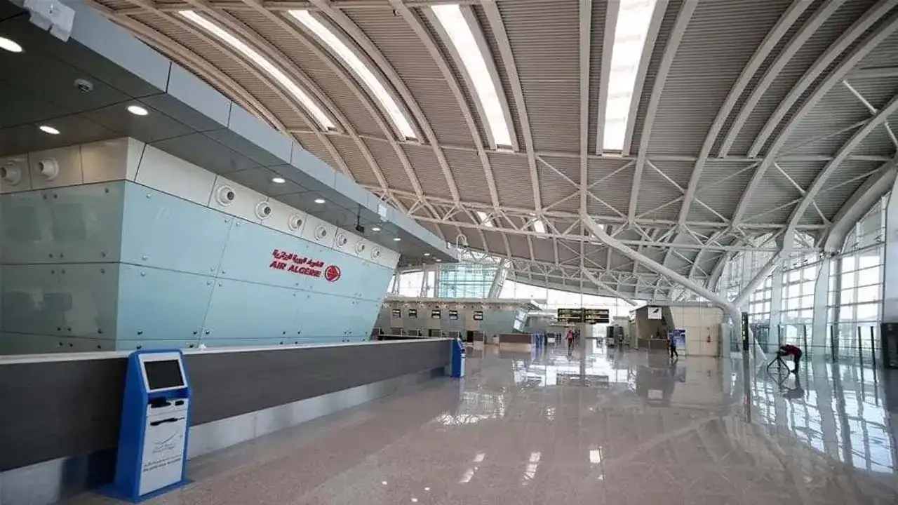 Aéroport d'Alger : le comportement honteux de Riyad Mahrez