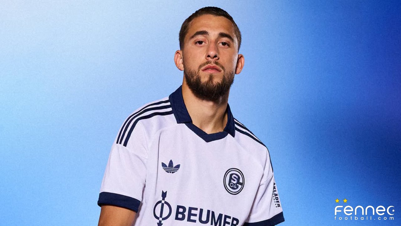 Schalke 04 : Une incertitude grandit autour d’Adil Aouchiche