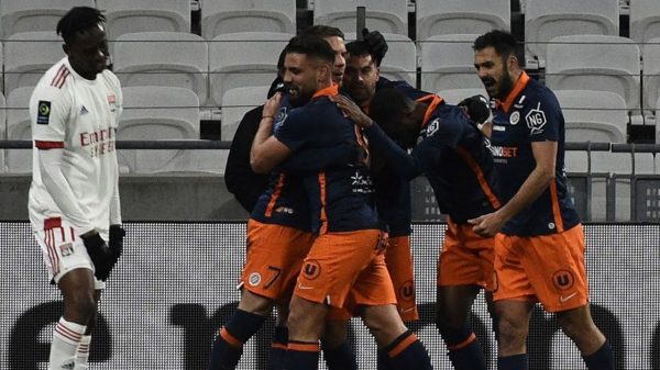 Delort passeur décisif contre Lyon en Ligue 1 (Vidéo) - Fennec Football