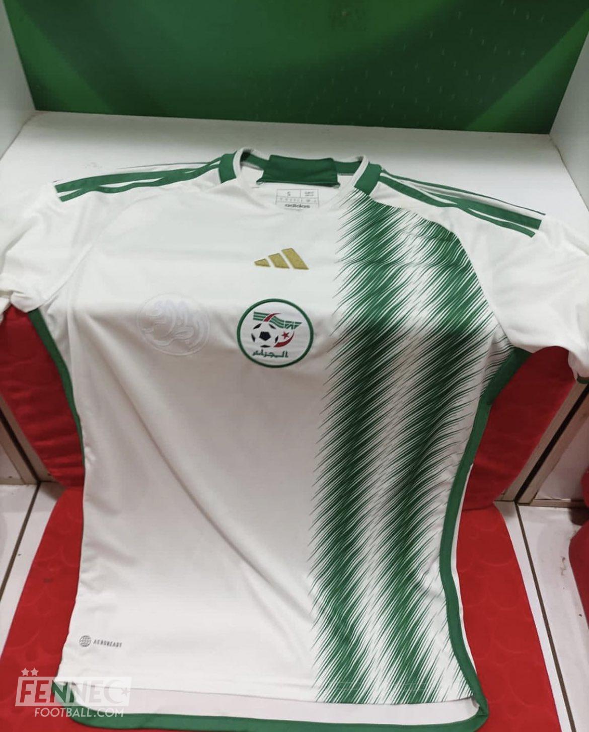 Buzz : un maillot vintage pour l'équipe d'Algérie (Photo)