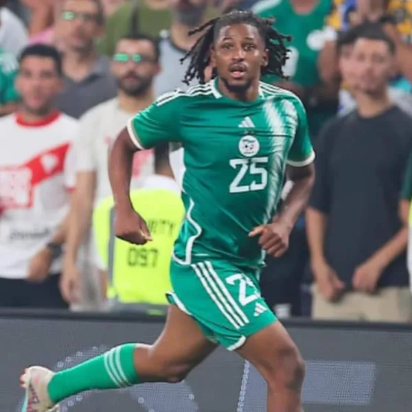 Yasser Larouci &eacute;quipe d'Alg&eacute;rie