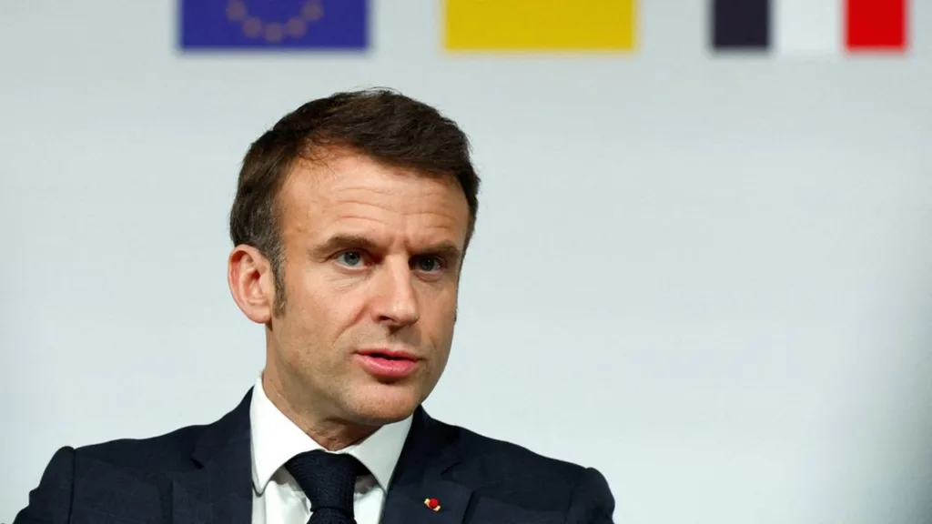 Macron joueur origine algérienne